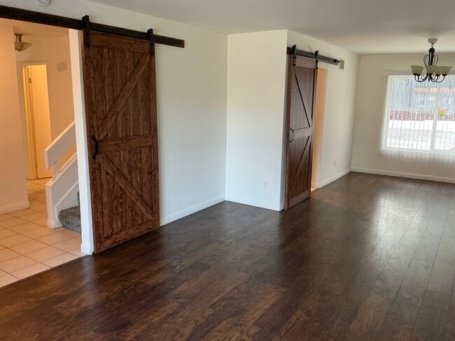 Sala de estar - 22353 Welby Way