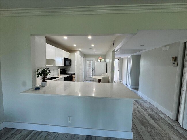 Foto del edificio - 2601 S Palm Aire Dr