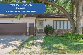 Building Photo - 602 E 57th St