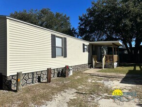 Building Photo - 324 Green Acres Rd