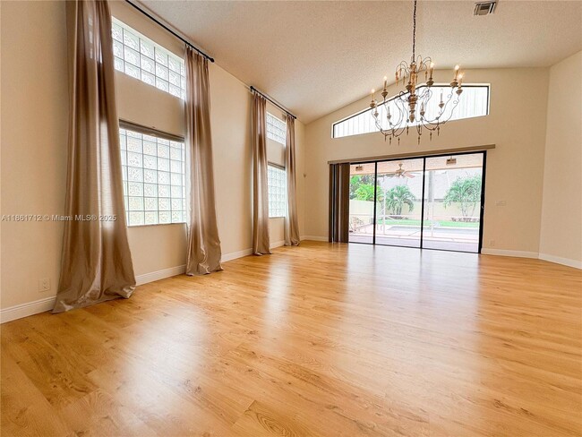 Building Photo - 9080 Villa Portofino Cir