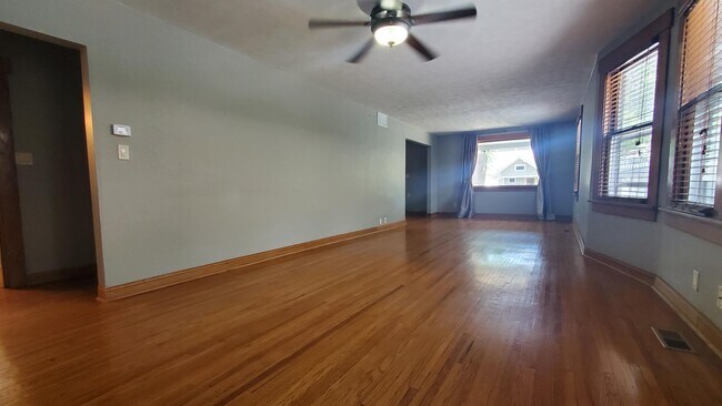 Foto del edificio - 1459 Plum St