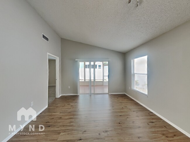Foto del edificio - 6607 Crossbow Ln