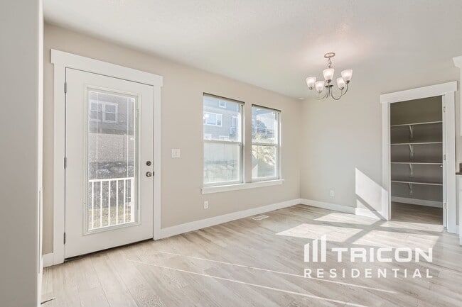 Building Photo - 4461 Breezy Meadow Dr