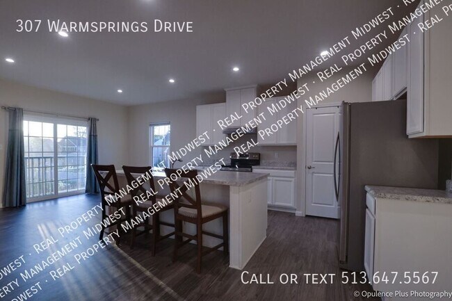 Foto del edificio - 307 Warm Springs Dr