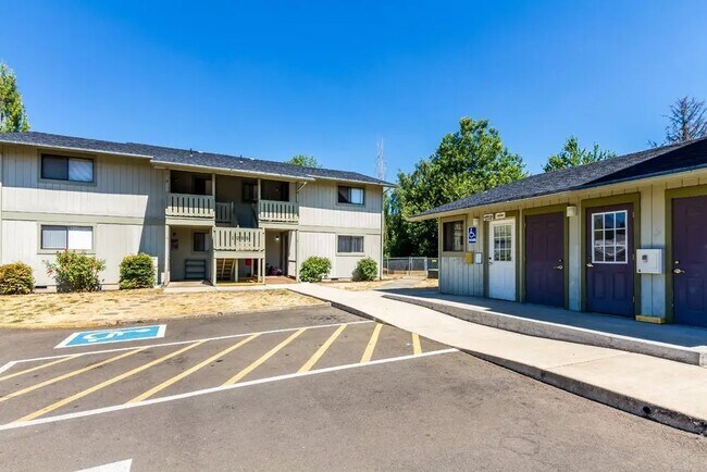 Foto del edificio - 1051 E Central Ave