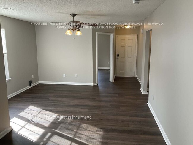 Foto del edificio - 329 Tanner Ct