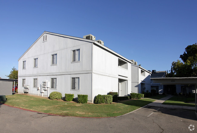 Building Photo - Hacienda Villa Apartments