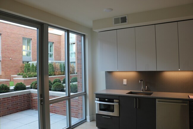 Foto del edificio - 201 Marin Blvd