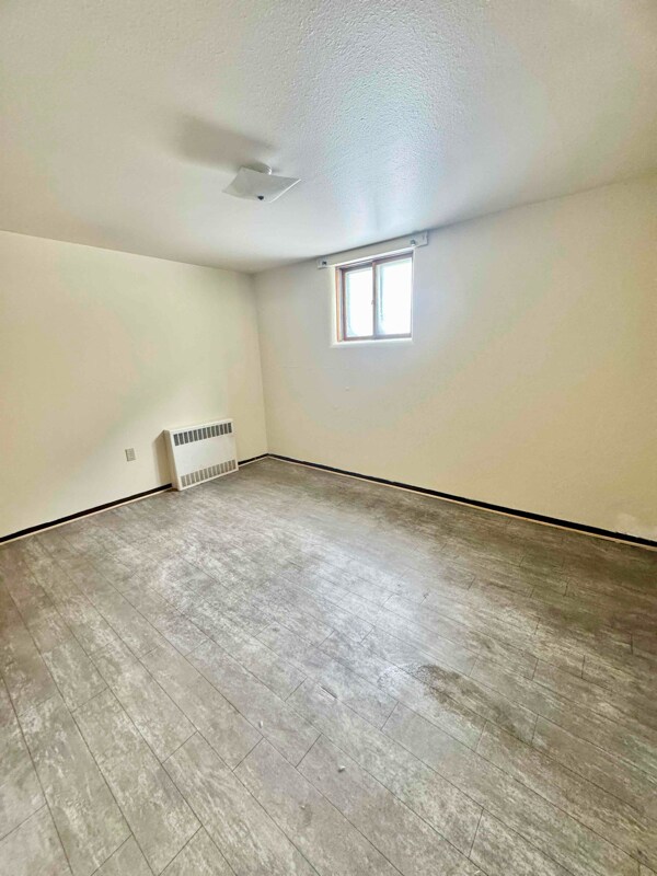 Foto del edificio - 302 W 7th St