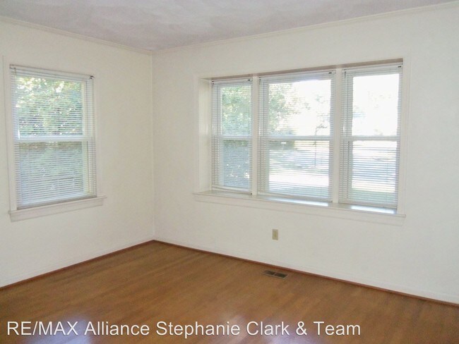Building Photo - 1325 Conrad Ln