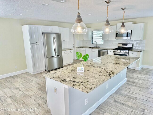 Building Photo - 918 Bluewater Dr