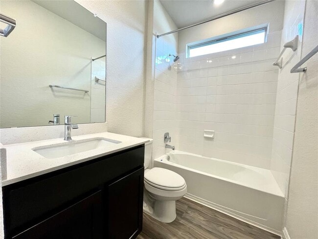 Foto del edificio - 18021 Umberto Dr