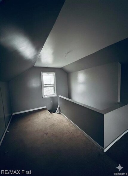 Building Photo - 15625 Bringard Dr