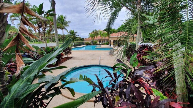 Foto del edificio - 1251 N Benoist Farms Rd