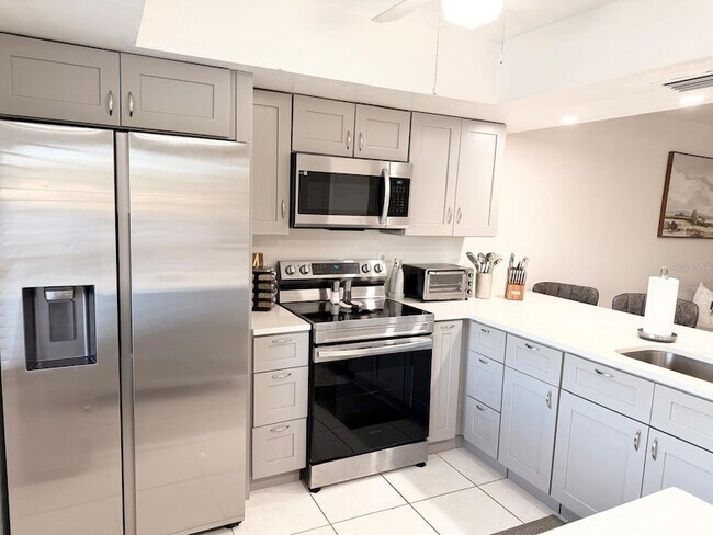 Foto del edificio - 5027 SW 16th Pl