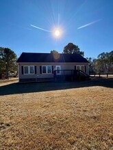 Building Photo - 143 Quail Dr