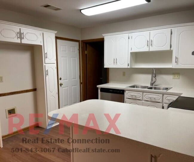 Building Photo - Sorry No Smoking and Pets Permitted with R...