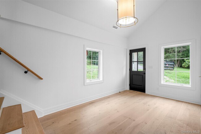 Foto del edificio - 73 Whippoorwill Rd