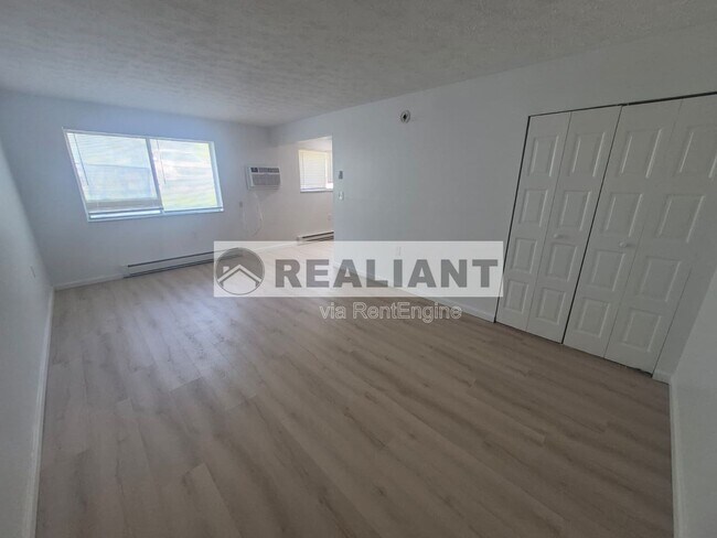 Foto del edificio - 920 Highland Ave
