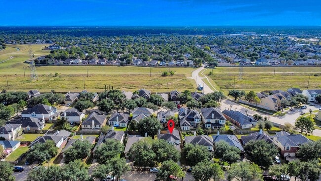 Building Photo - 16635 Greenbriar Point Ln