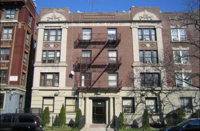 Primary Photo - 1033 Ocean Ave