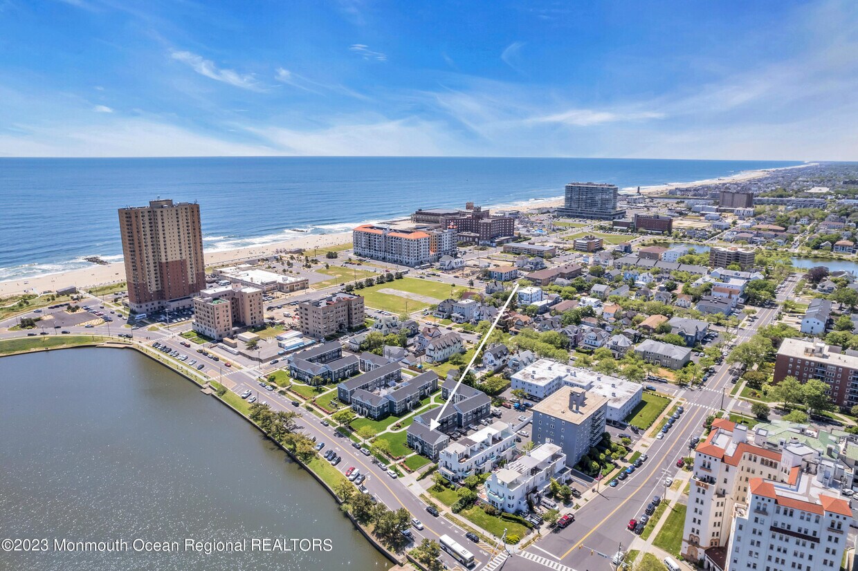 Foto principal - 300-306 Deal Lake Dr