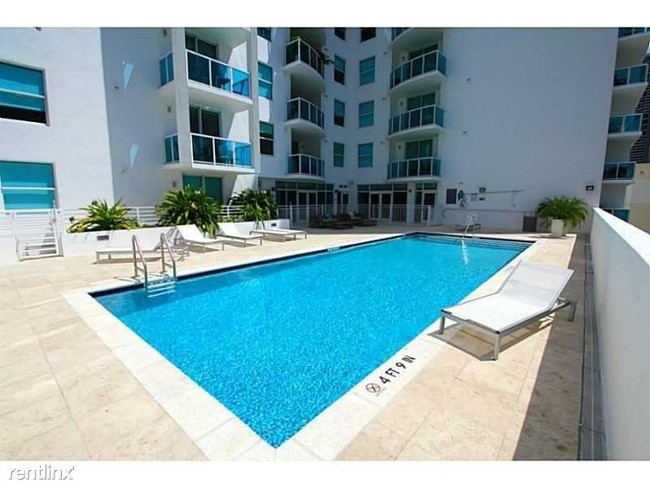 Foto del edificio - 2 br, 2 bath Condo - Brickell View West Condo