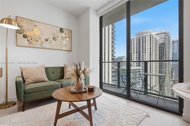 Foto del edificio - 121 NE 5th St