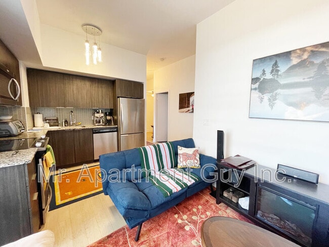 Building Photo - 20 Shore Breeze Dr