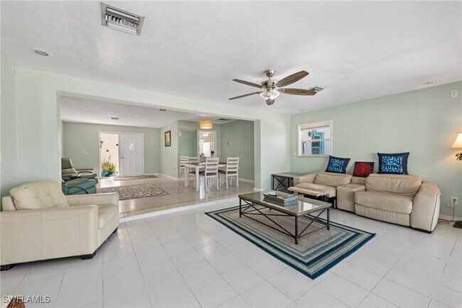 Building Photo - 1589 Osprey Ave