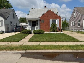 Building Photo - 22829 Normandy Ave