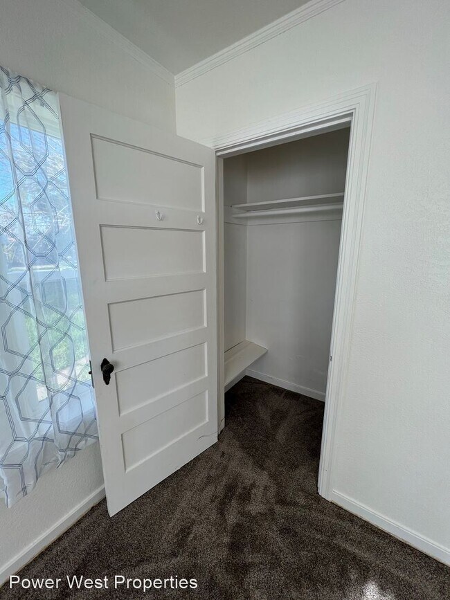Foto del edificio - 3 br, 1 bath House - 9742 Jones Ave