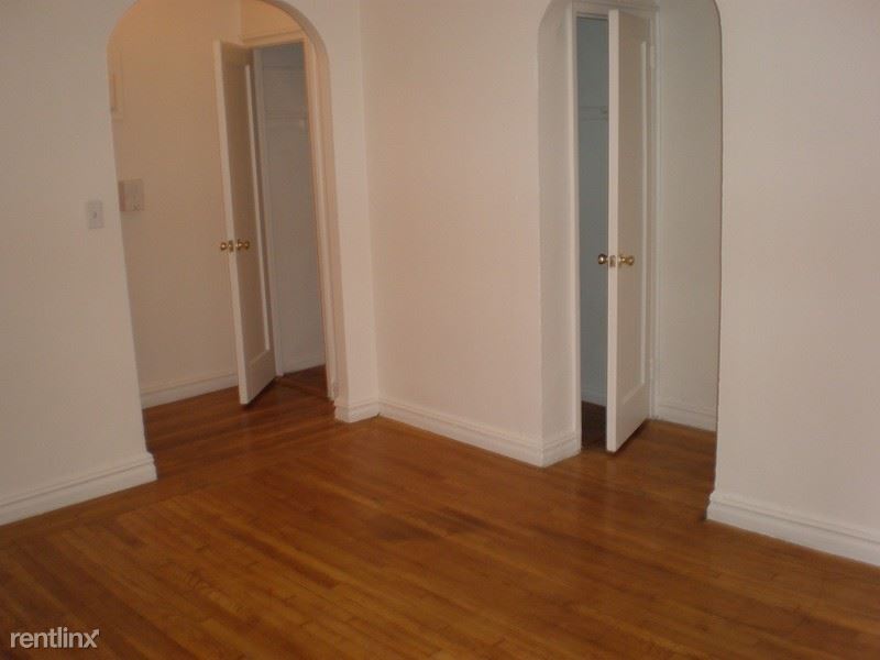 Building Photo - 1220 Saint Nicholas Ave