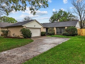 Building Photo - 2823 Forest Point Dr