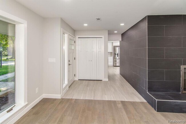 Foto del edificio - 2800 Acorn Rd