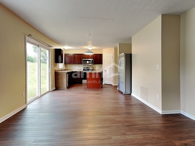 Foto del edificio - 1172 Turfway Ct