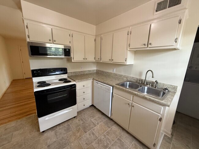 Foto del edificio - 425 S Church St