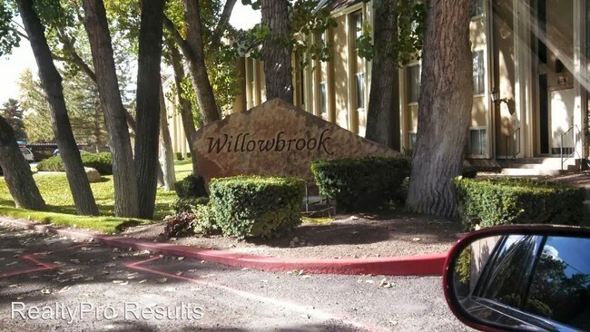 Foto del edificio - 460 E Creekside Cir
