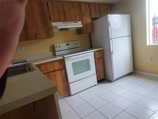Foto del edificio - 107 Cypress Ct