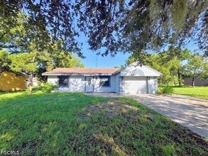 Building Photo - 2026 Schooner Dr