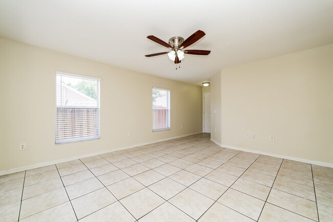 Building Photo - 11805 Prickly Pear Way