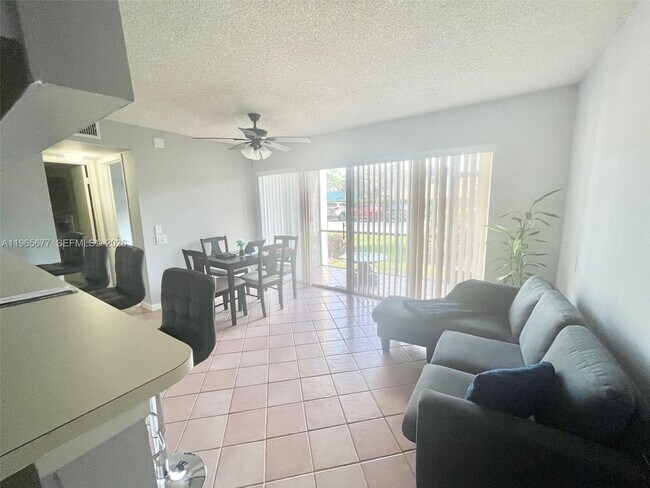 Foto del edificio - 5200 NE 6th Ave