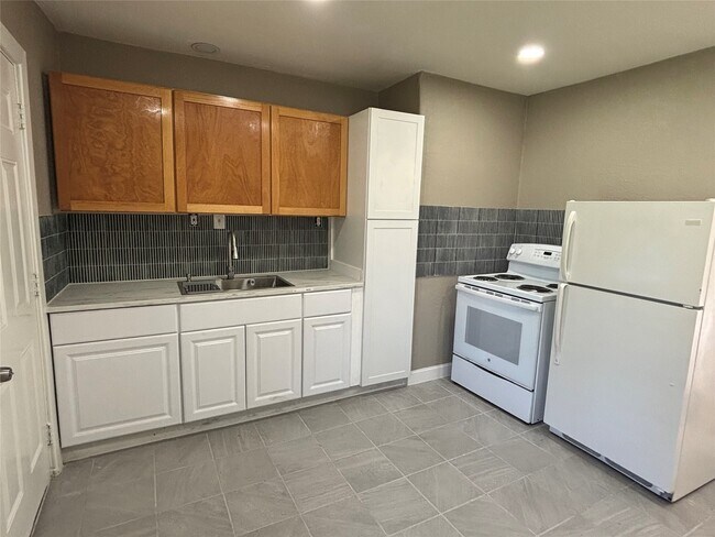 Building Photo - 1503 Teanaway Ln