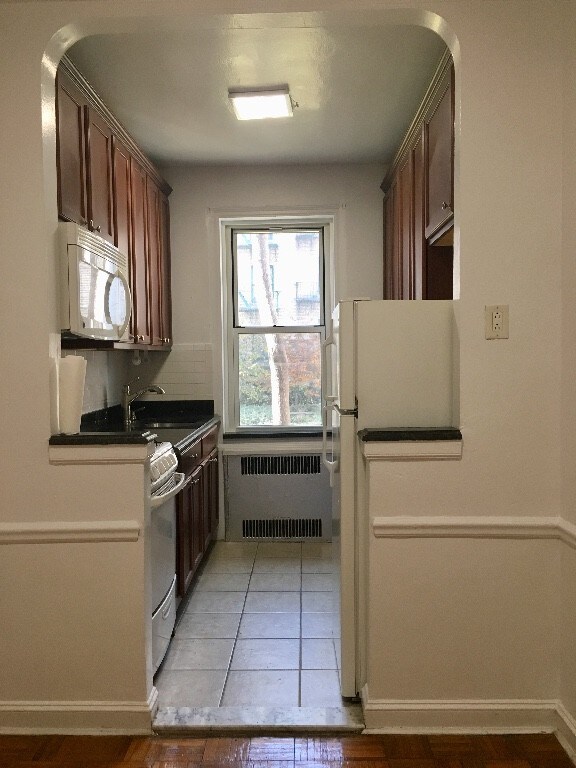 Foto del edificio - 3530 81st St