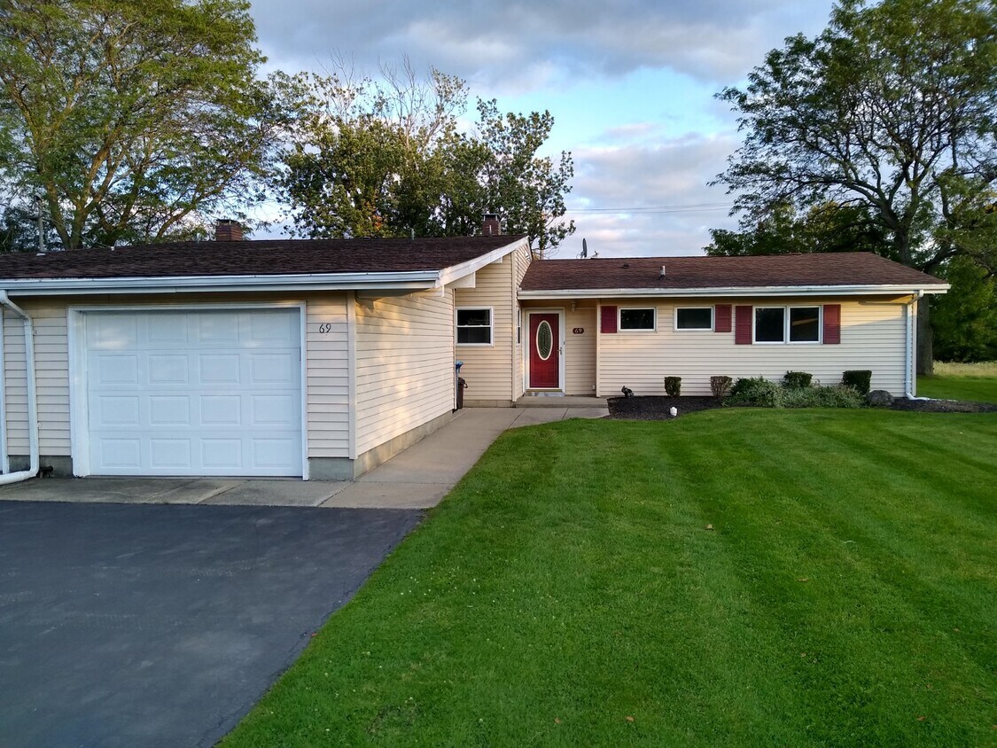 69 Steele Cir, Niagara Falls, NY 14304 Townhome Rentals in Niagara