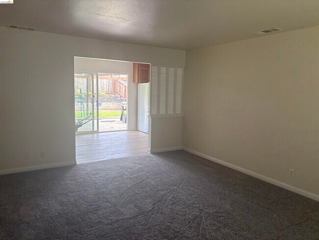 Foto del edificio - 1227 Giovanni St