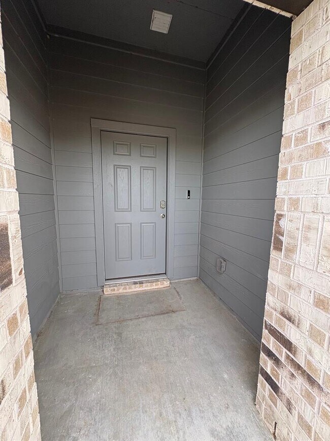 Foto del edificio - 668 Wyatt Wy