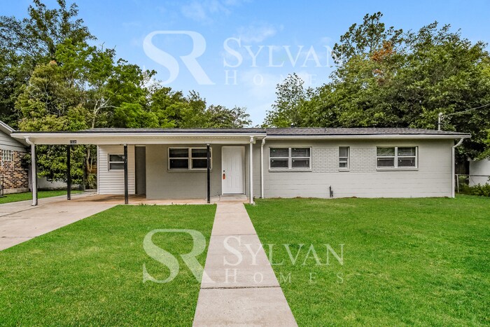 One-level living at its best - One-level living at its best