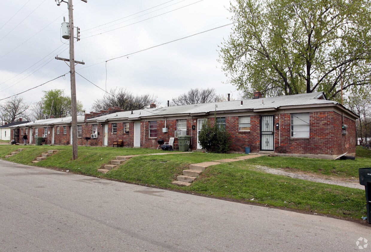 Building Photo - 558-572 Life Ave